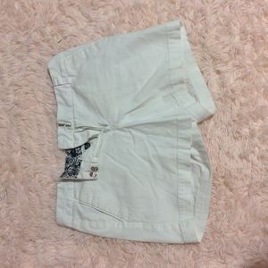 Land'N Sea White Shorts